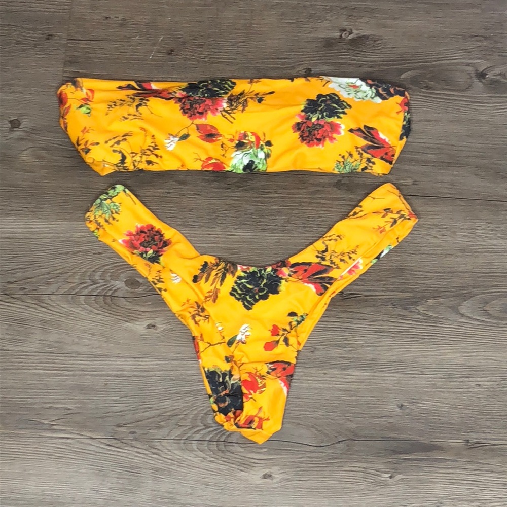 Tub top bikini